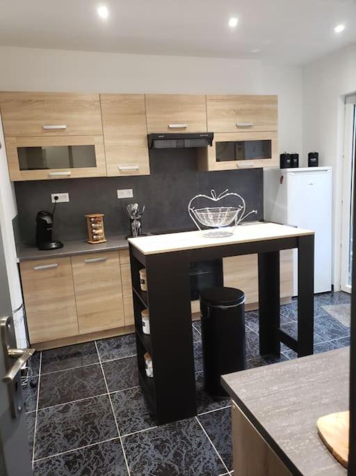 Maison Chez Fredo Calais Eksteriør bilde